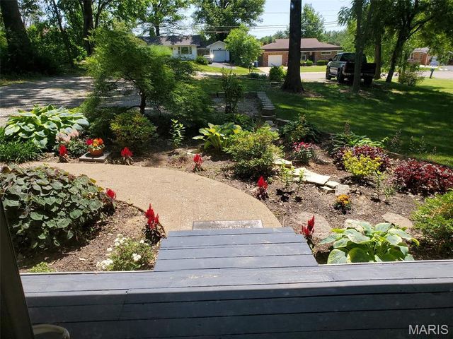 2011 Lebanon Avenue, Belleville, IL 62221