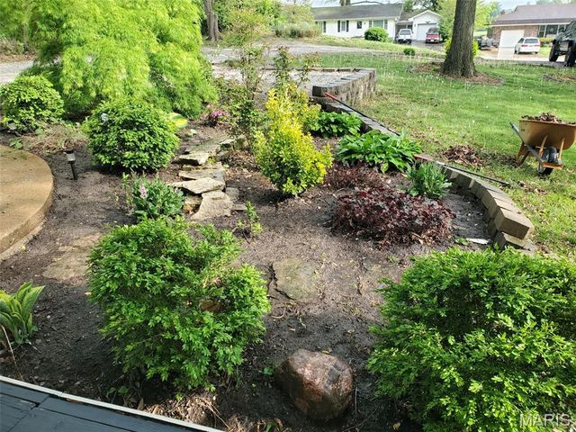 2011 Lebanon Avenue, Belleville, IL 62221