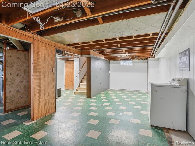 28629 James Street, Garden City, MI 48135