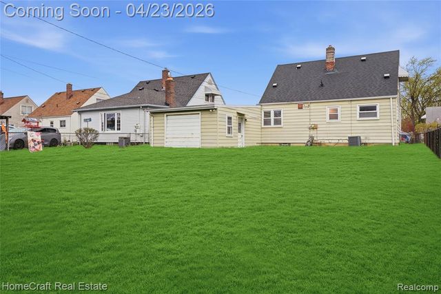 28629 James Street, Garden City, MI 48135