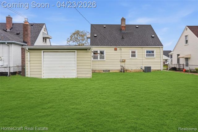 28629 James Street, Garden City, MI 48135