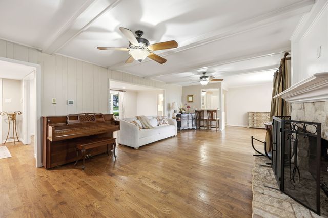 3010 S Country Club Road, Garland, TX 75043