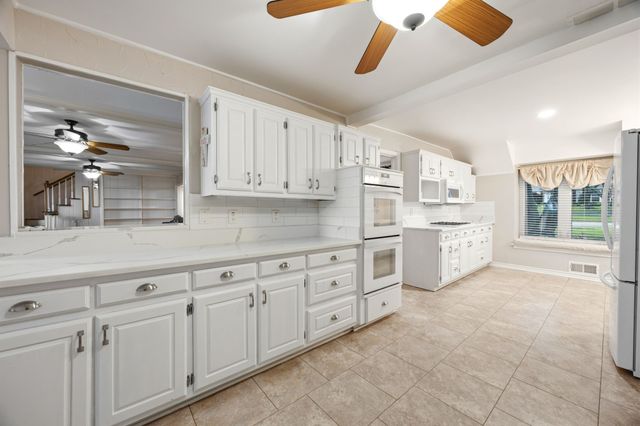 3010 S Country Club Road, Garland, TX 75043