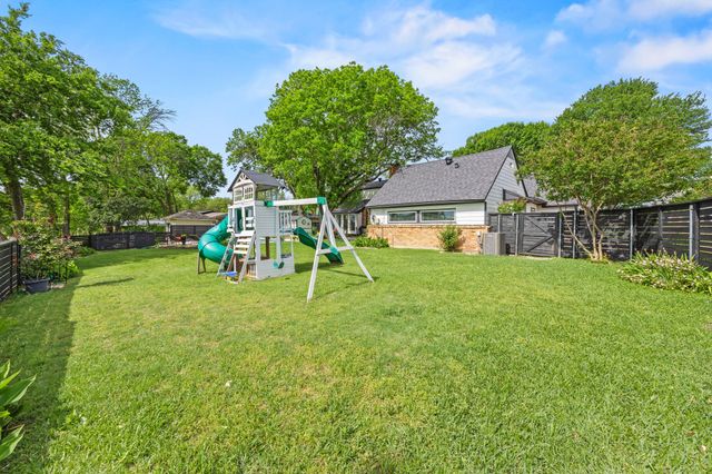 3010 S Country Club Road, Garland, TX 75043