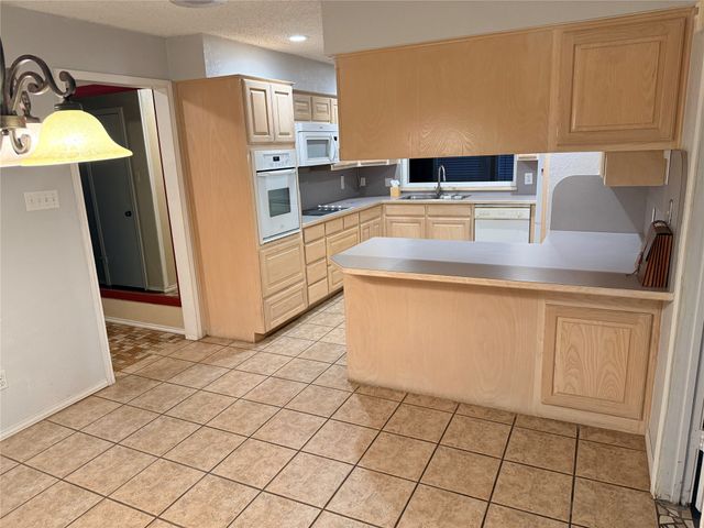 3262 Francis Drive, Fort Worth, TX 76116