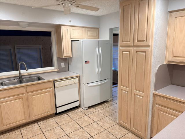 3262 Francis Drive, Fort Worth, TX 76116