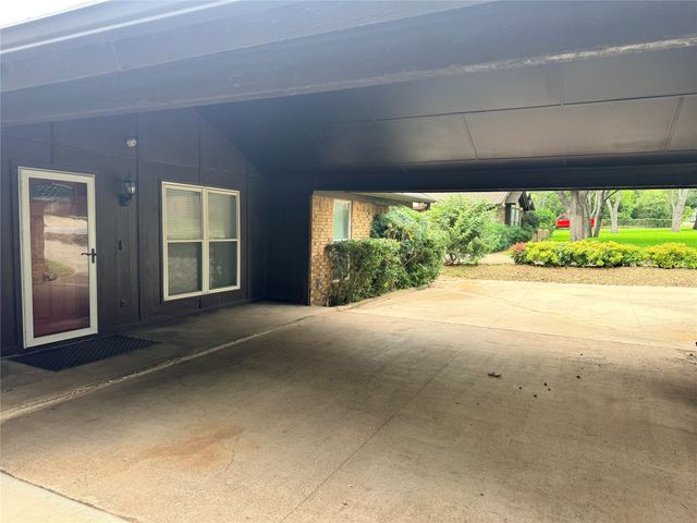 3262 Francis Drive, Fort Worth, TX 76116