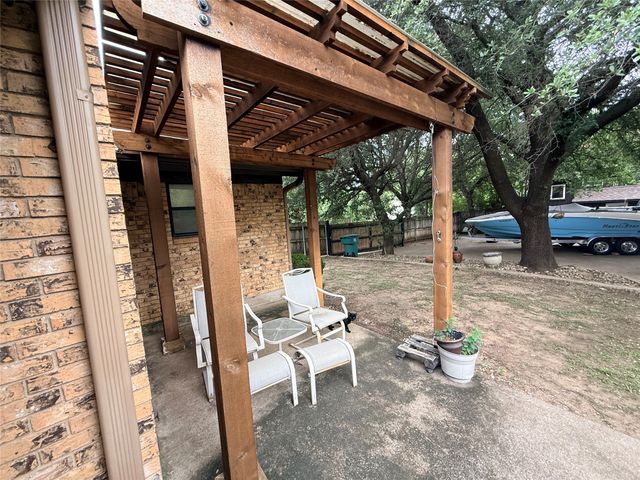 3262 Francis Drive, Fort Worth, TX 76116