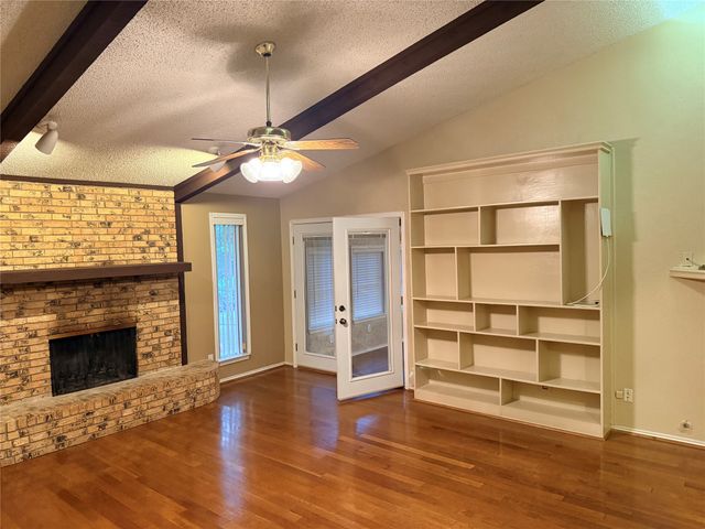 3262 Francis Drive, Fort Worth, TX 76116