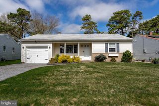 13 NOSTRAND DR, Toms River, NJ 08757