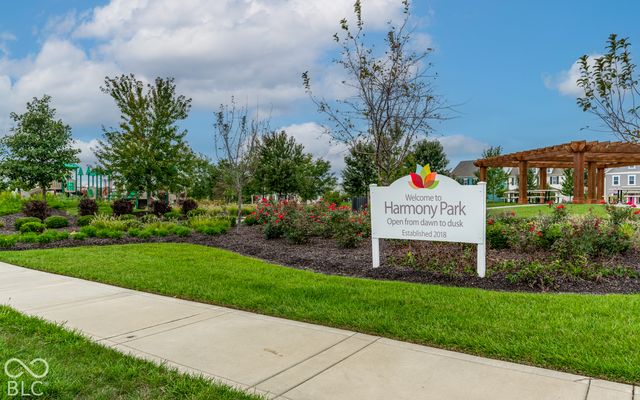 1517 Avondale Drive, Westfield, IN 46074