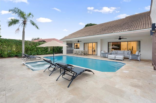 10877 NW 6th St, Coral Springs, FL 33071