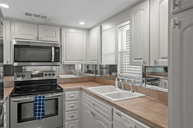 4849 ONYX LANE 204, New Port Richey, FL 34652