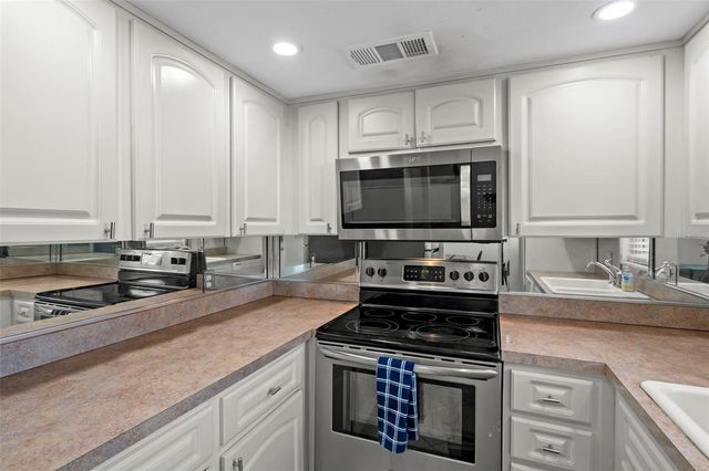 4849 ONYX LANE 204, New Port Richey, FL 34652