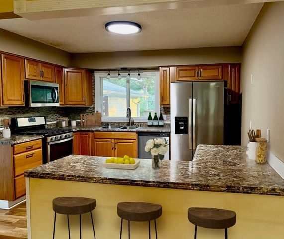4333 Rahn Road, Eagan, MN 55122