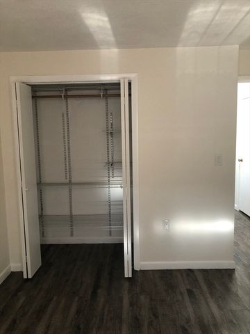 271 Boston Post Road E 4, Marlborough, MA 01752