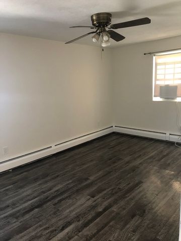 271 Boston Post Road E 4, Marlborough, MA 01752