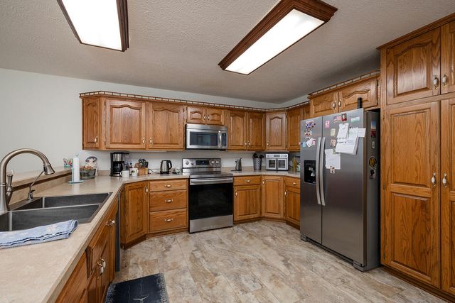 86 Rebas Hazelnut Drive, Fordland, MO 65652