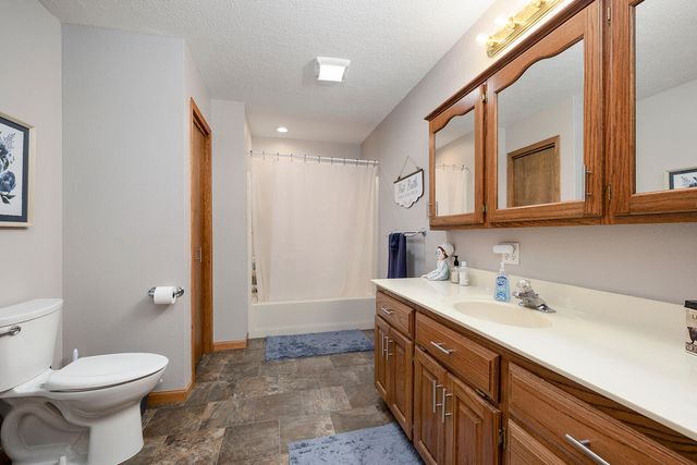 86 Rebas Hazelnut Drive, Fordland, MO 65652