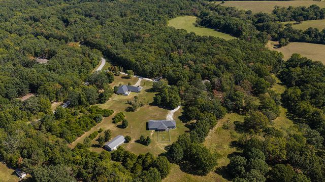 86 Rebas Hazelnut Drive, Fordland, MO 65652