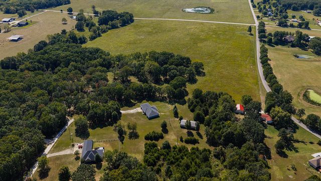 86 Rebas Hazelnut Drive, Fordland, MO 65652