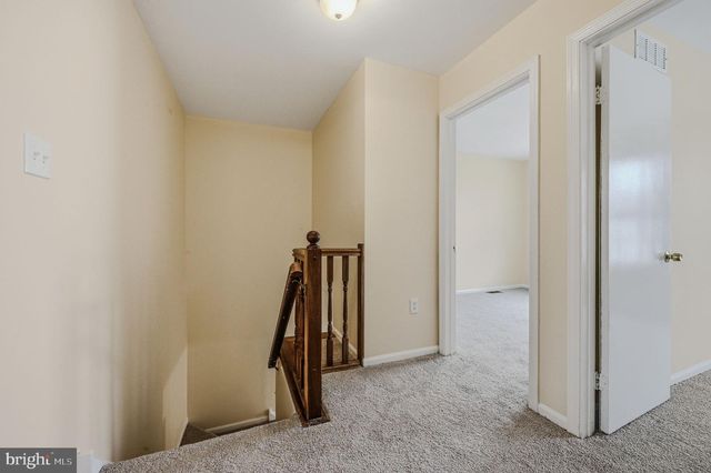 18 LAXFORD DR, Newark, DE 19702