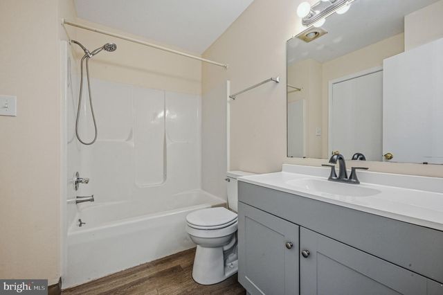 18 LAXFORD DR, Newark, DE 19702