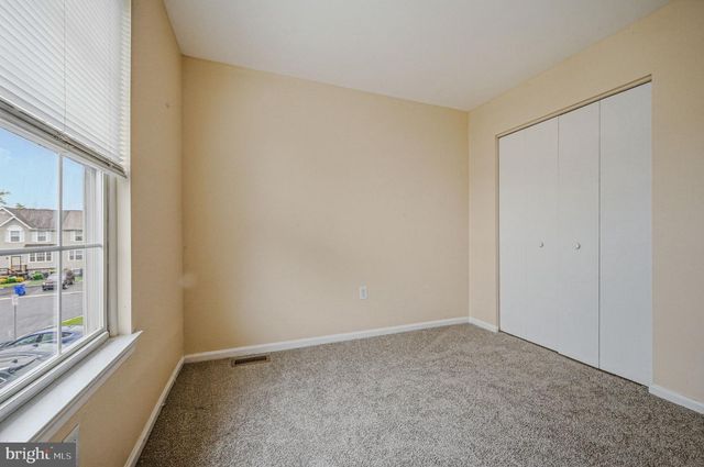 18 LAXFORD DR, Newark, DE 19702