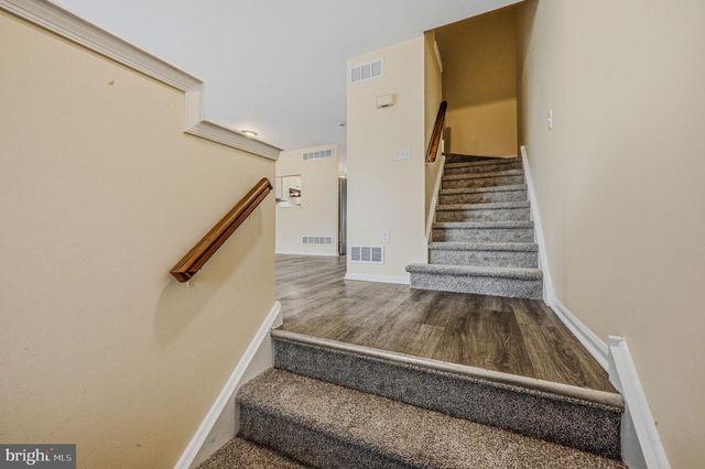 18 LAXFORD DR, Newark, DE 19702