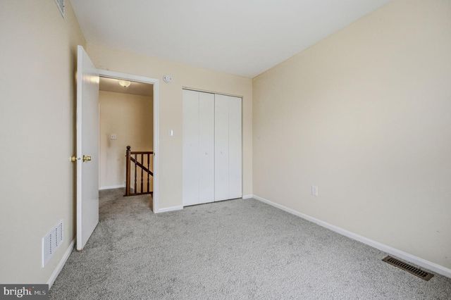 18 LAXFORD DR, Newark, DE 19702