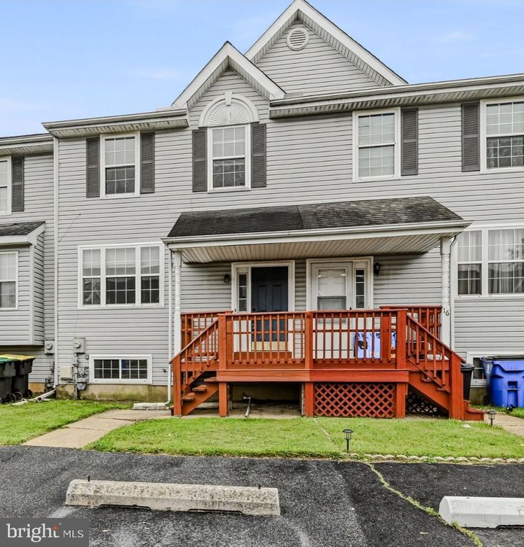 18 LAXFORD DR, Newark, DE 19702