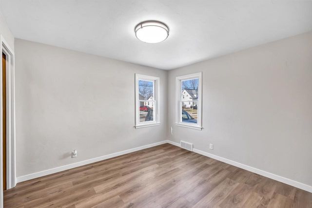 405 2ND STREET, Neenah, WI 54956