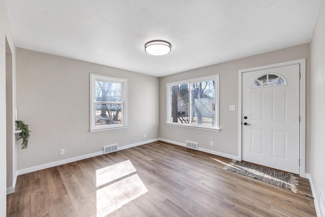 405 2ND STREET, Neenah, WI 54956