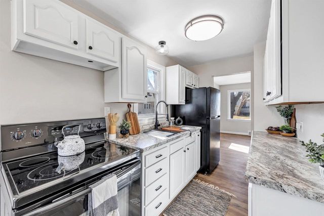 405 2ND STREET, Neenah, WI 54956