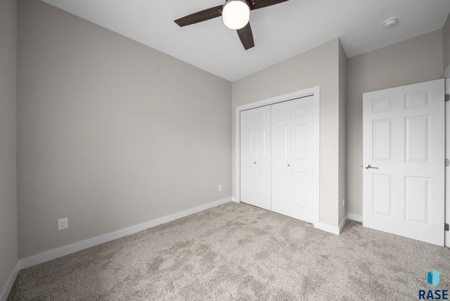 6104 N Seubert Ave Avenue, Sioux Falls, SD 57104