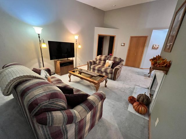 11275 Oregon Circle, Bloomington, MN 55438