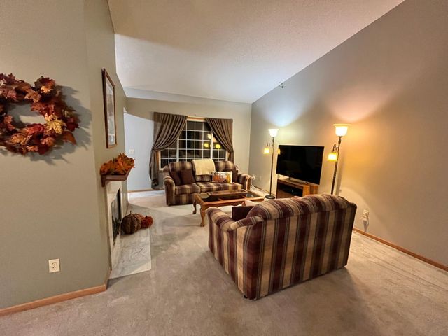 11275 Oregon Circle, Bloomington, MN 55438