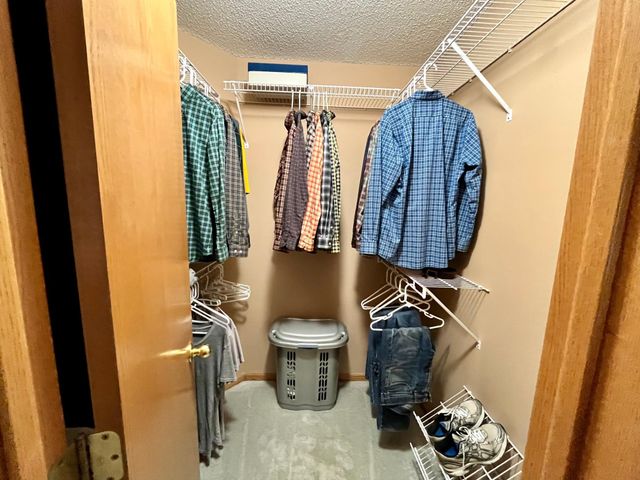 11275 Oregon Circle, Bloomington, MN 55438