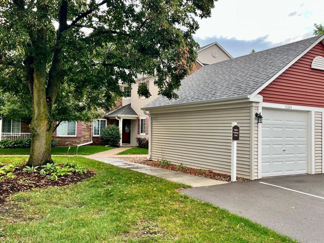 11275 Oregon Circle, Bloomington, MN 55438