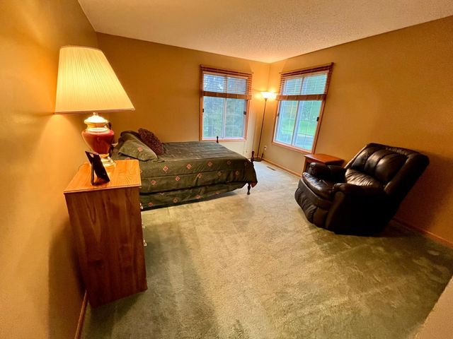 11275 Oregon Circle, Bloomington, MN 55438