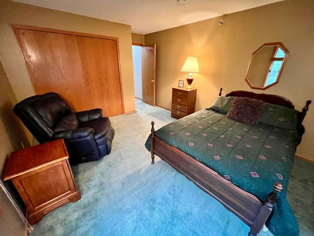 11275 Oregon Circle, Bloomington, MN 55438