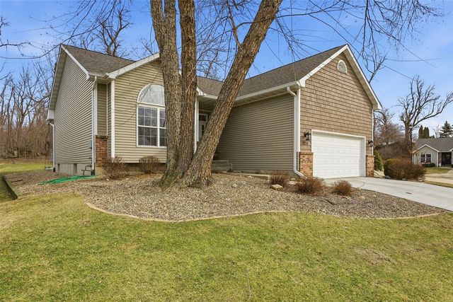 1224 Forest Glen Court SE, Cedar Rapids, IA 52403