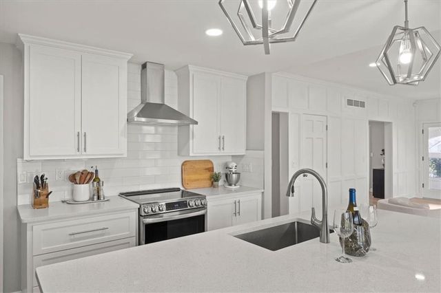 15190 Granada Road, Leawood, KS 66224