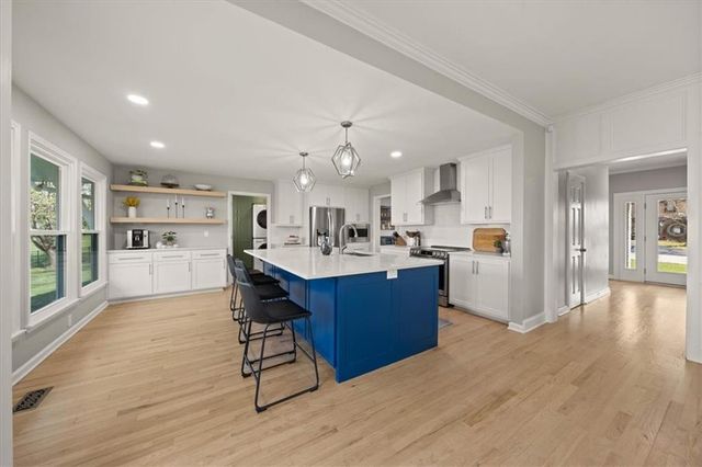 15190 Granada Road, Leawood, KS 66224