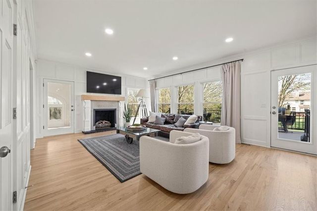 15190 Granada Road, Leawood, KS 66224