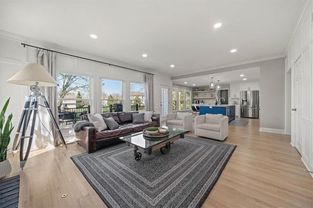 15190 Granada Road, Leawood, KS 66224