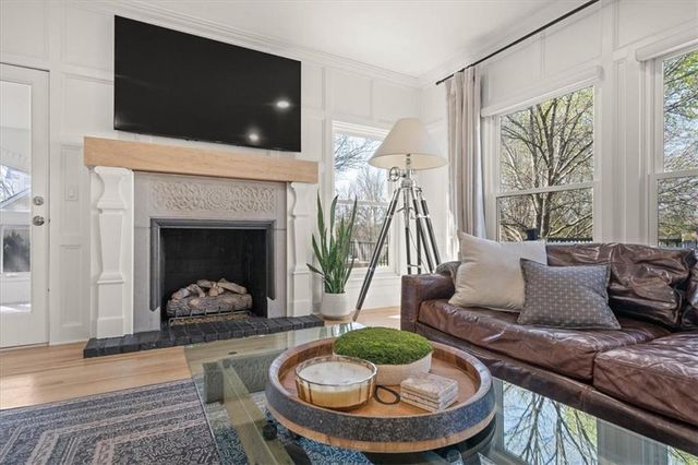 15190 Granada Road, Leawood, KS 66224