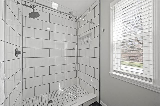 15190 Granada Road, Leawood, KS 66224