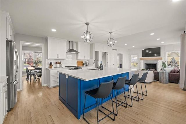 15190 Granada Road, Leawood, KS 66224