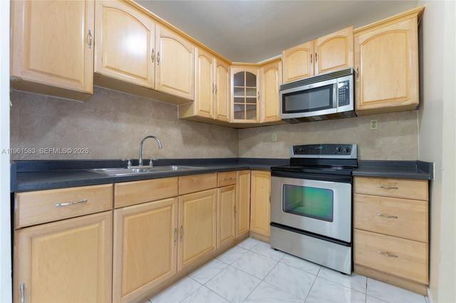 4350 SW 5th St, Miami, FL 33134